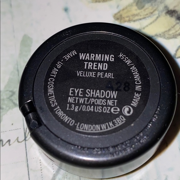 MAC COSMETICS BNIB WARMING TREND Veluxe eyeshadow - Picture 4 of 5